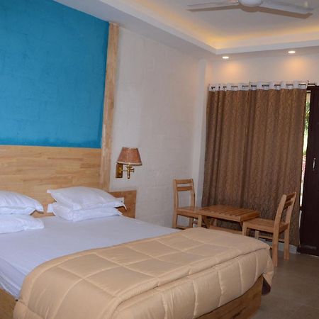 Coconhuts Beach Resort Lakshmanpur Buitenkant foto