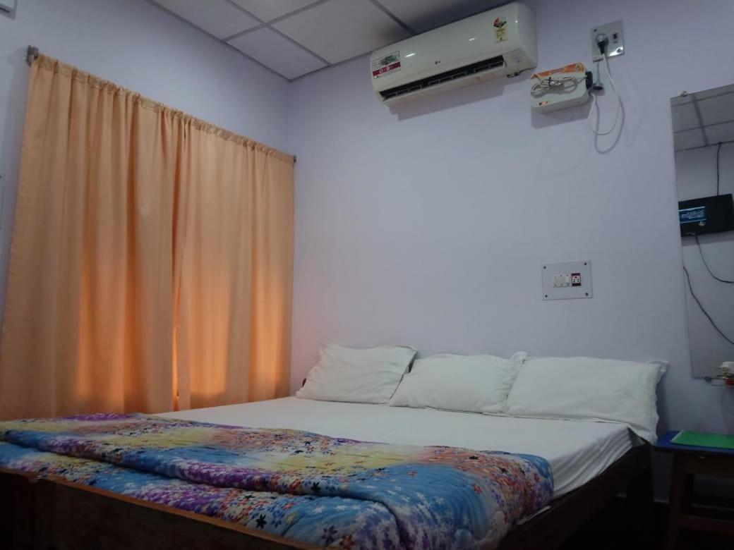 Coconhuts Beach Resort Lakshmanpur Buitenkant foto