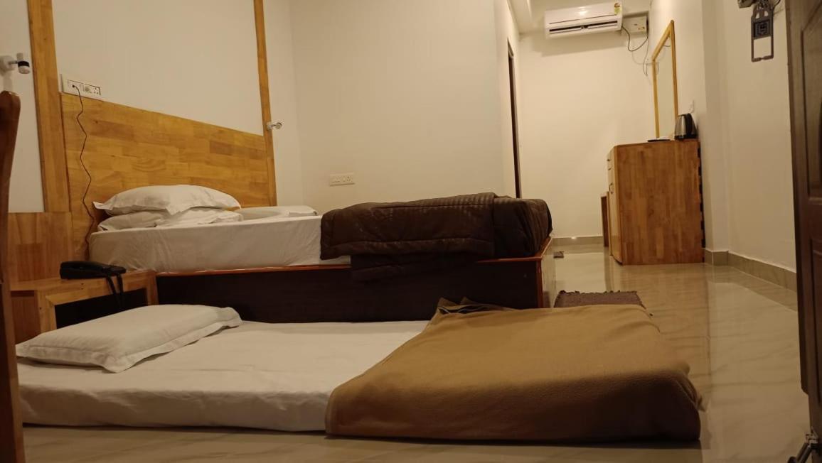 Coconhuts Beach Resort Lakshmanpur Buitenkant foto