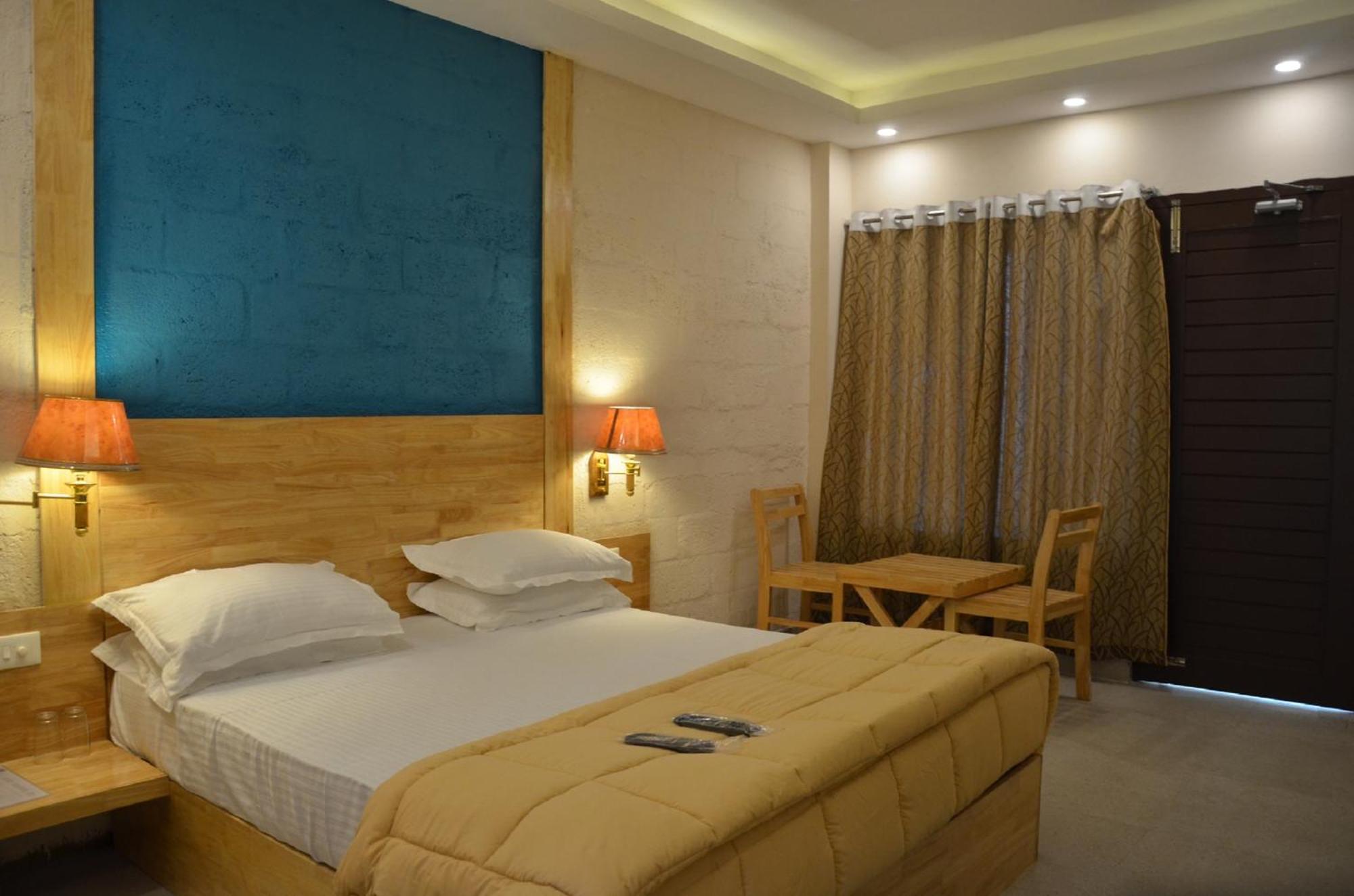 Coconhuts Beach Resort Lakshmanpur Buitenkant foto