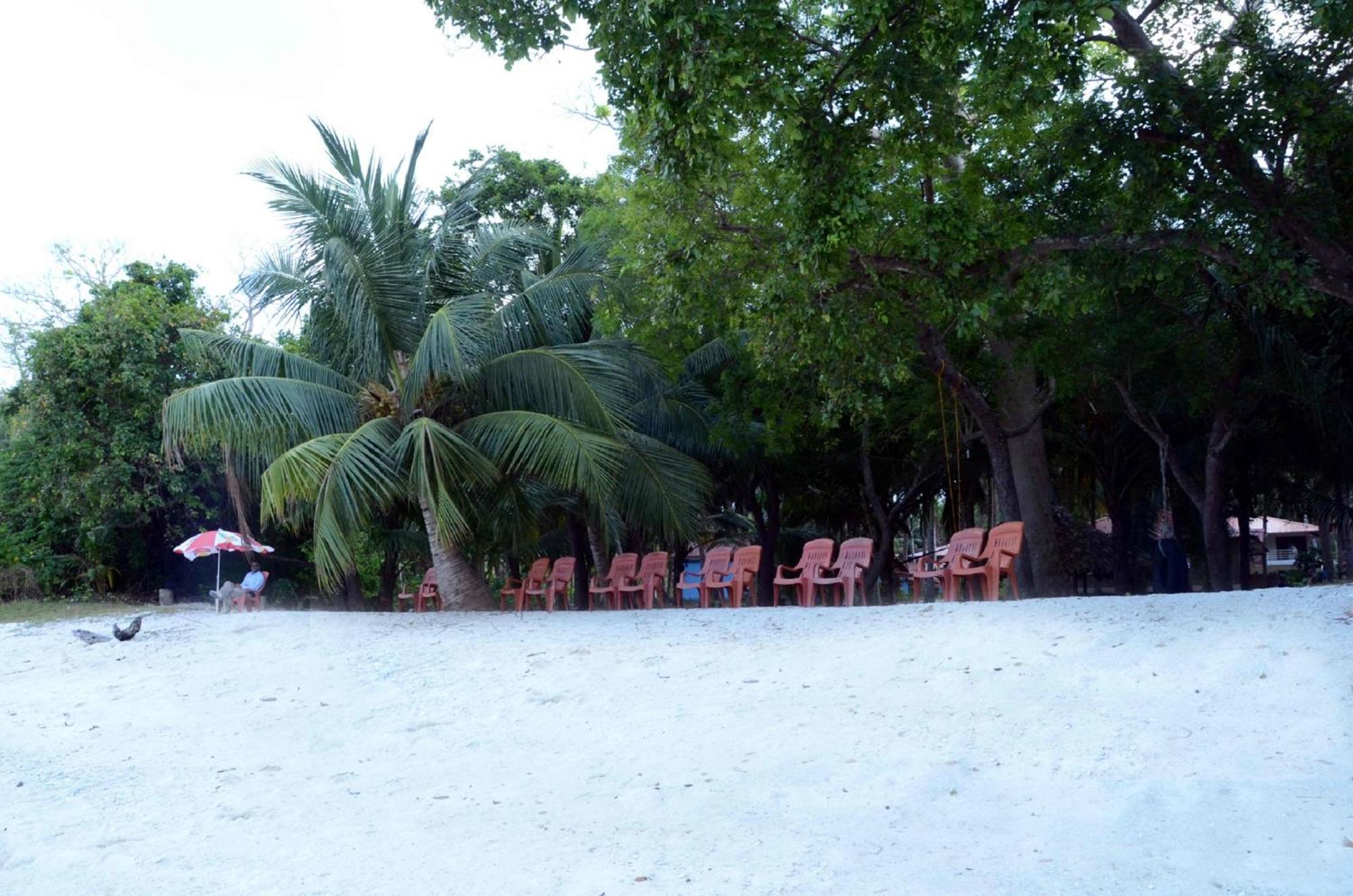 Coconhuts Beach Resort Lakshmanpur Buitenkant foto