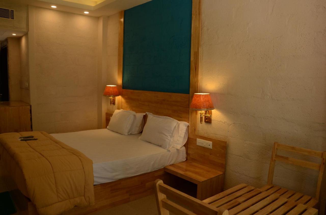 Coconhuts Beach Resort Lakshmanpur Buitenkant foto